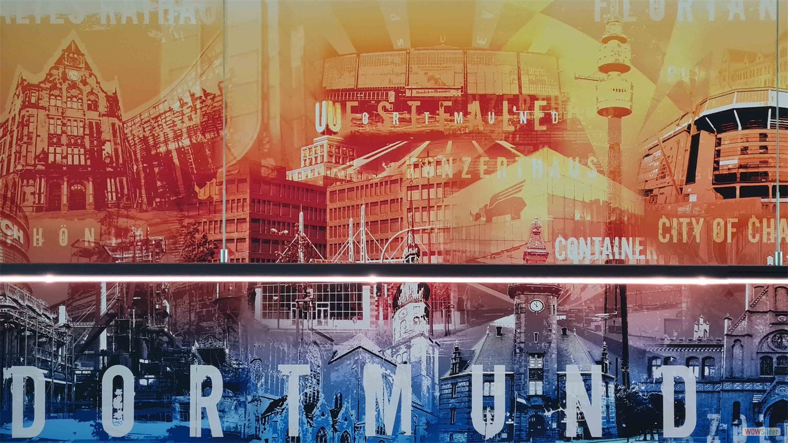 8 Wandbild und Leuchte